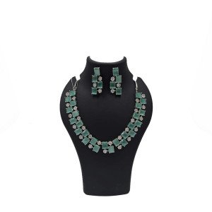 Emerald Square Stone Necklace Set